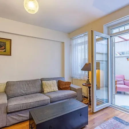 Apartment Lovely Near Trendy Attractions In The Center Of Kadikoy